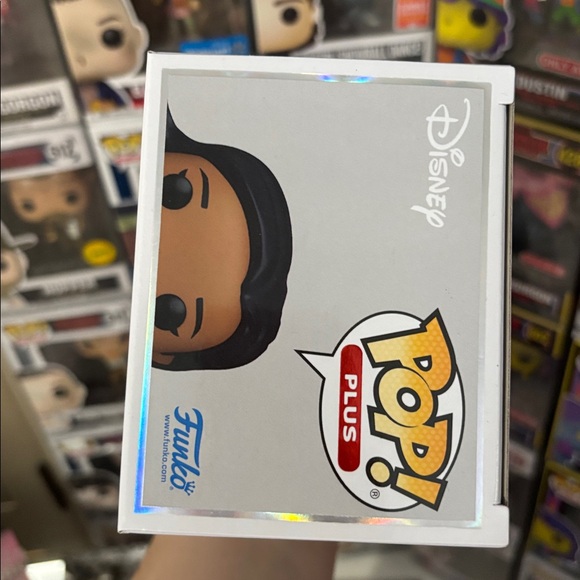 Funko Pop Pocahontas #1579 BN - Picture 7 of 10